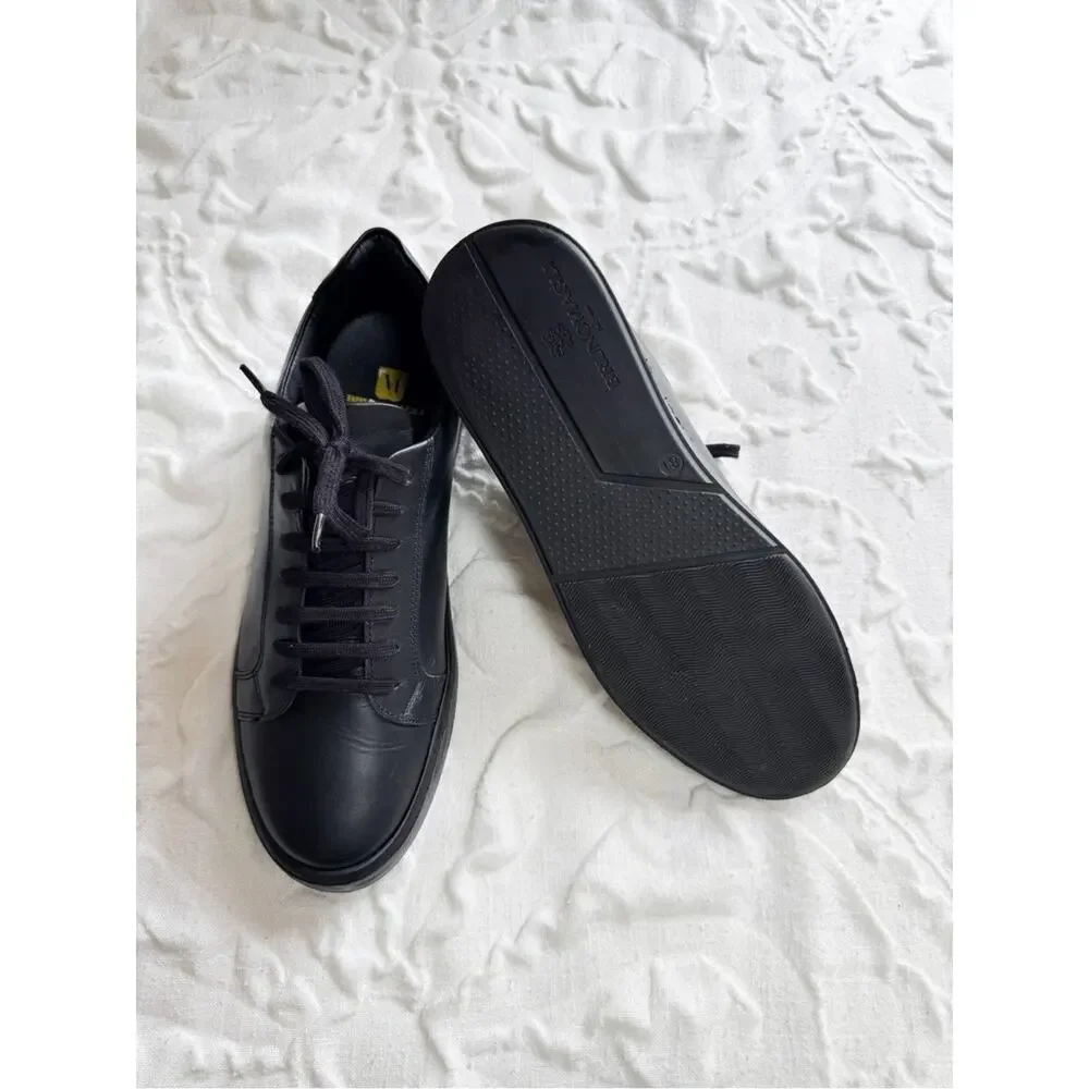 Bruno Magli Magnifico Sneakers Size 8.5 New